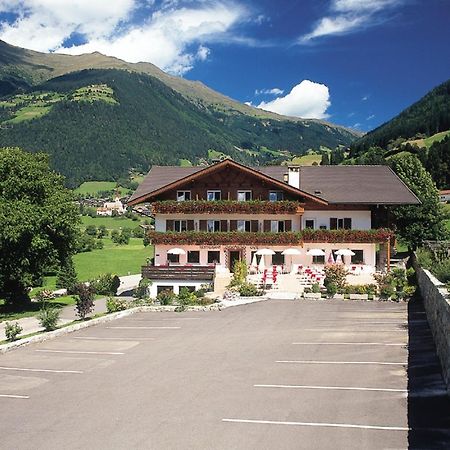 Hotel Klotz San Leonardo in Passiria Exterior photo